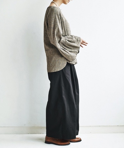 and myera(アンド マイラ)の「and myera 黒いキュロットパンツ(その他パンツ・レディース・ブラック・SMALL/MEDIUM/LARGE)」の8枚目の写真