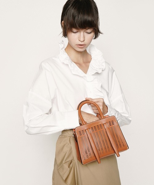 CHARLES & KEITH(チャールズ & キース)の「クロックエフェクト ハンドバッグ / Croc-Effect Handbag(ハンドバッグ・レディース・イエロー/ライトブラウン/ベビーピンク/ブラック・M)」の18枚目の写真