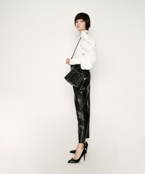 CHARLES & KEITH(チャールズ & キース)の「クロックエフェクト ハンドバッグ / Croc-Effect Handbag(ハンドバッグ・レディース・イエロー/ライトブラウン/ベビーピンク/ブラック・M)」の19枚目の写真