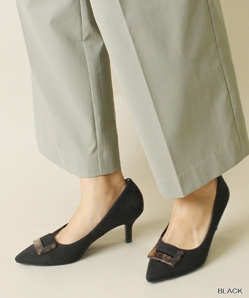 RANDA（ランダ）の「ストレスフリー/スクエアパーツポインテッドトゥパンプス（パンプス・レディース・ブラック/ベージュ/グレー・23/24/25/22/22.5/24.5/23.5/25.5）」の2枚目の写真