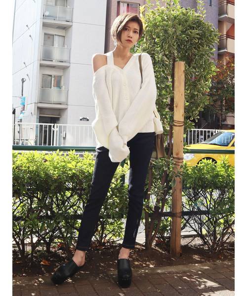 EMODA(エモダ)の「RIPPEDジャストウエストパギンス(デニムパンツ・レディース・インディゴブルー/ブラック・SMALL/X-SMALL/MEDIUM)」の14枚目の写真