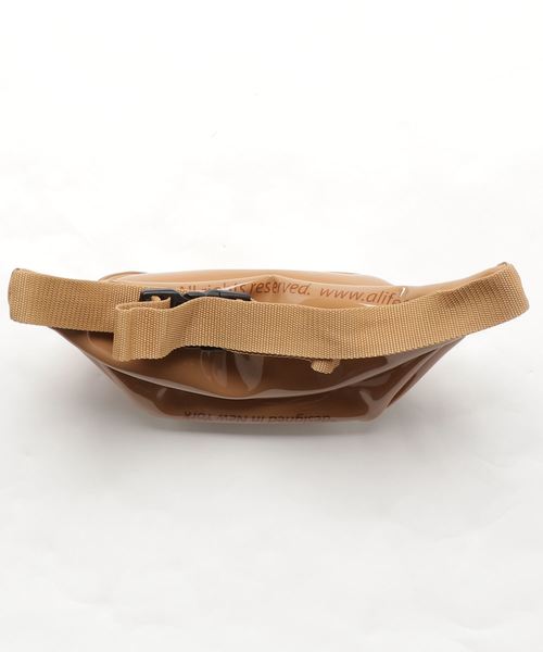 Manhattan Portage(マンハッタンポーテージ)の「『Manhattan Portage × ALIFE 』DRUM WAIST BAG(ショルダーバッグ・レディース・ブラウン・FREE)」の2枚目の写真