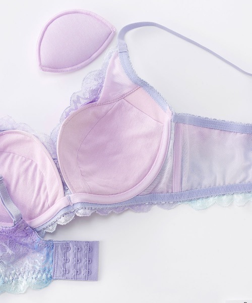 aimerfeel(エメフィール)の「シャイニーグラデ カシュクールレース脇高ブラ(R) 単品ブラジャー(ブラジャー・レディース・ピンク/パープル/イエロー/ターコイズブルー/オレンジ/プラム/ライトグリーン・B70/C65/E65/B65/B75/D75/D65/D70/E75/C70/C75/E70/C80/B80/D80/E80)」の10枚目の写真