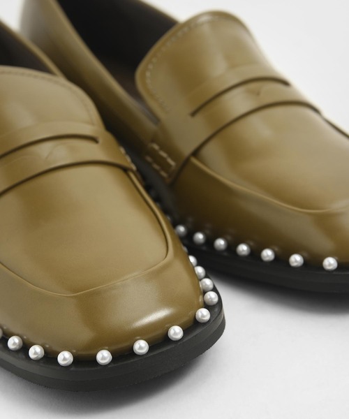 CHARLES & KEITH(チャールズ & キース)の「エンベリッシュドトリム ローファーフラット / Embellished-Trim Loafer Flats(ローファー・レディース・ブラック/オリーブ/マルーン・22.5cm/23cm/23.5cm/24.5cm/25cm/25.5cm)」の9枚目の写真