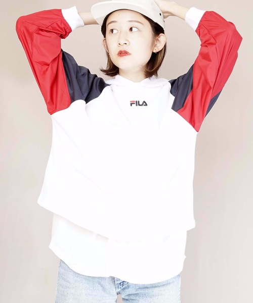 FILA(フィラ)の「【FILA/フィラ】異素材切替パーカー ワンポイントロゴ刺繍 吸収性の良い裏毛素材を使用(パーカー・レディース・ホワイト/ブラック・MEDIUM/LARGE)」の3枚目の写真
