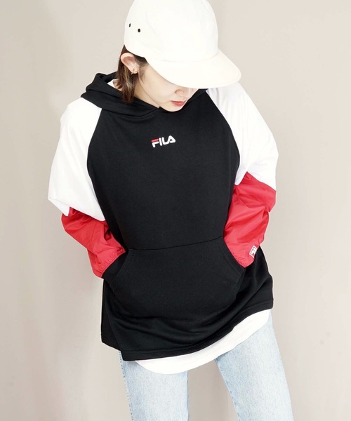 FILA(フィラ)の「【FILA/フィラ】異素材切替パーカー ワンポイントロゴ刺繍 吸収性の良い裏毛素材を使用(パーカー・レディース・ホワイト/ブラック・MEDIUM/LARGE)」の7枚目の写真