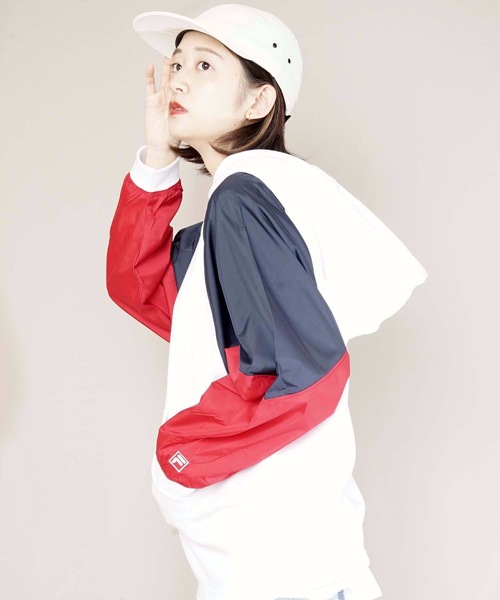 FILA(フィラ)の「【FILA/フィラ】異素材切替パーカー ワンポイントロゴ刺繍 吸収性の良い裏毛素材を使用(パーカー・レディース・ホワイト/ブラック・MEDIUM/LARGE)」の9枚目の写真