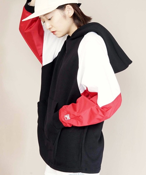 FILA(フィラ)の「【FILA/フィラ】異素材切替パーカー ワンポイントロゴ刺繍 吸収性の良い裏毛素材を使用(パーカー・レディース・ホワイト/ブラック・MEDIUM/LARGE)」の10枚目の写真