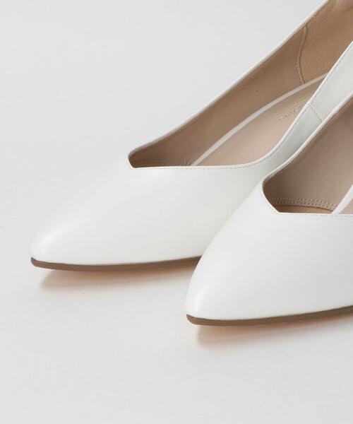 新品⬜︎DIANA⬜︎レザーパンプス⬜︎ホワイト⬜︎チェーン⬜︎5cmヒール⬜︎22.5 green label relaxing（グリーンレーベルリラクシング）の「◇model NO