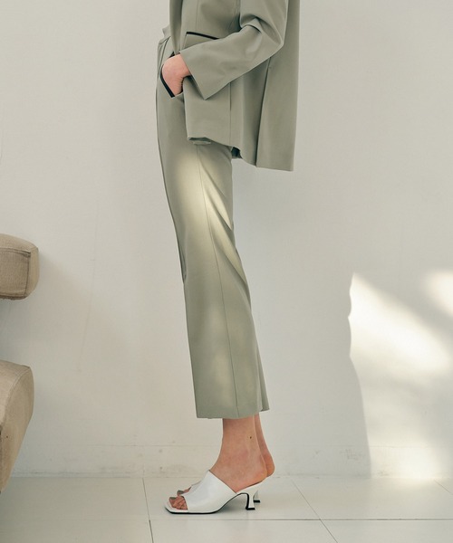 city(シティ)の「【CITY】ストレッチクロスフレアパンツ(その他パンツ・レディース・ブラック/カーキ・2/1)」の6枚目の写真