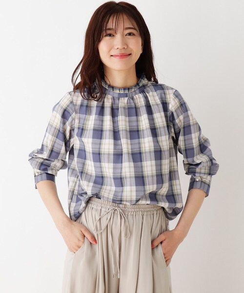 DRESKIP(ドレスキップ)の「◆フリルハイネックブラウス(シャツ/ブラウス・レディース・ホワイト系4/ライトグリーン系1/ネイビー系1/ネイビー系2・02/03/04)」の3枚目の写真