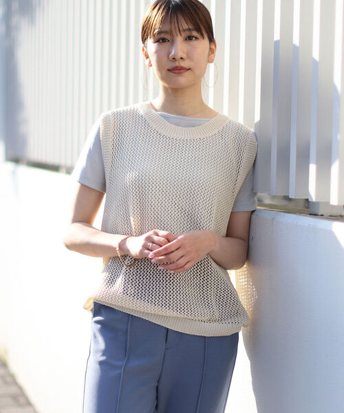 BeAMS DOT（ビームスドット）の「【WEB限定】BeAMS DOT / メッシュニットベスト（ベスト・レディース・ナチュラル/ケリー・FREE）」の4枚目の写真