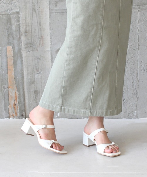 chocolates（チョコラテス）の「ダブルストラップサンダル【日本製】（サンダル・レディース・ホワイト/ブラック/ダークブラウン・LL/S/M/L）」の4枚目の写真