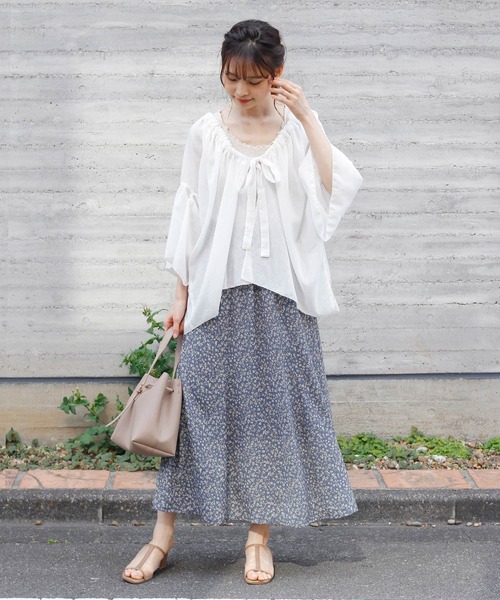 Crisp（クリスプ）の「フラワーフレアギャザースカート（スカート・レディース・ブルー/ブラウン・FREE）」の11枚目の写真