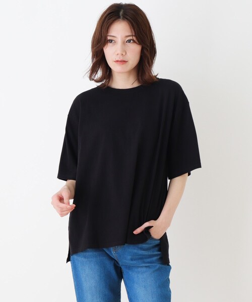SHOO・LA・RUE（シューラルー）の「◆ドロップショルダーグラフィックTシャツ（Tシャツ/カットソー・レディース・オフホワイト/ライトパープル/チャコール/ホワイト系3/ホワイト系6/ブラック系3/ブラック系5/ベージュ系4/アイボリー系6/ダークグリーン系6/ブルー系5/ピンク系9・02/03/04）」の6枚目の写真