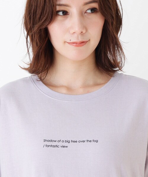 SHOO・LA・RUE（シューラルー）の「◆ドロップショルダーグラフィックTシャツ（Tシャツ/カットソー・レディース・オフホワイト/ライトパープル/チャコール/ホワイト系3/ホワイト系6/ブラック系3/ブラック系5/ベージュ系4/アイボリー系6/ダークグリーン系6/ブルー系5/ピンク系9・02/03/04）」の16枚目の写真