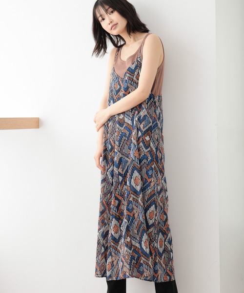 LAKOLE（ラコレ）の「コットンボイルエスニックワンピース / 952937（ワンピース・レディース・ブラウン/イエロー/ブルー・SMALL/MEDIUM）」の2枚目の写真