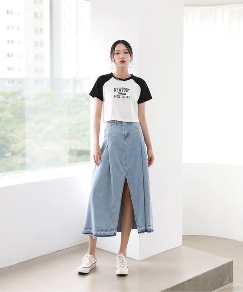 by muni:r（バイ ムニール）の「トレンディ ピンタック スリット デニム ロング スカート（スカート・レディース・ブルー・SMALL/MEDIUM）」の6枚目の写真