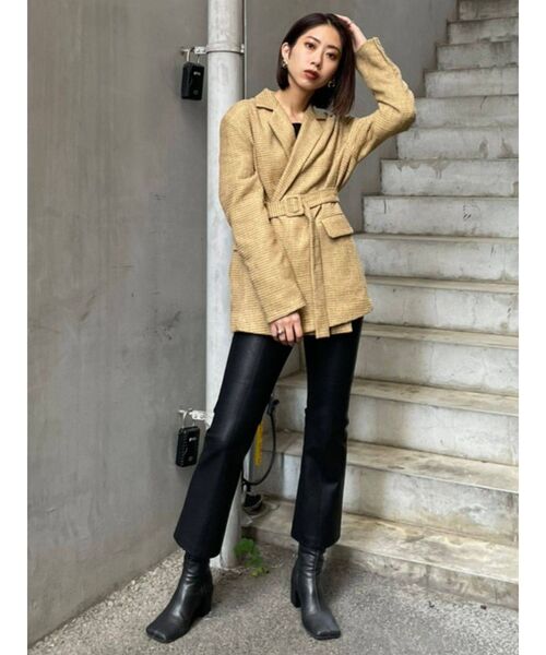 EMODA(エモダ)の「ボックスバルキージャケット(テーラードジャケット・レディース・カーキ/ブラック/イエロー・FREE)」の12枚目の写真