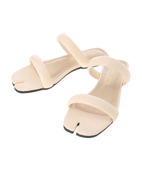 Green　Parks（グリーンパークス）の「【WEB限定サイズあり】・タビフラットサンダル＊（サンダル・レディース・ブラック/アイボリー・LL/S/M/L）」の8枚目の写真