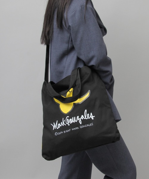 Mark Gonzales（マーク・ゴンザレス）の「ゴンバト キャンバス ショルダートートバッグ / トートバッグ / ショルダーバッグ（トートバッグ・メンズ・ホワイト/ブラック/ブラック系その他/ホワイト系その他・FREE）」の3枚目の写真