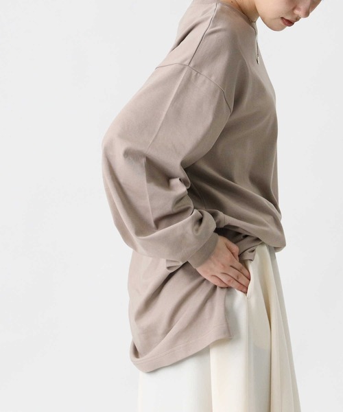 HONEYSUCKLE ROSE（ハニーサックルローズ）の「【HONEYSUCKLE ROSE】スリットビッグシルエットロンT（Tシャツ/カットソー・レディース・ライトブラウン/ホワイト/ブラック・S/L/M）」の2枚目の写真