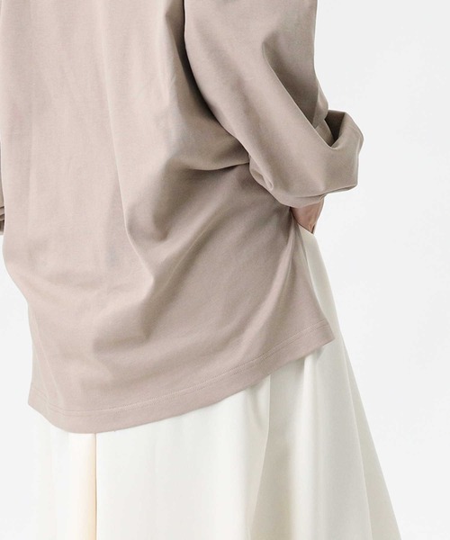 HONEYSUCKLE ROSE（ハニーサックルローズ）の「【HONEYSUCKLE ROSE】スリットビッグシルエットロンT（Tシャツ/カットソー・レディース・ライトブラウン/ホワイト/ブラック・S/L/M）」の15枚目の写真