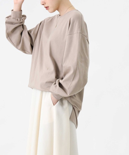 HONEYSUCKLE ROSE（ハニーサックルローズ）の「【HONEYSUCKLE ROSE】スリットビッグシルエットロンT（Tシャツ/カットソー・レディース・ライトブラウン/ホワイト/ブラック・S/L/M）」の12枚目の写真