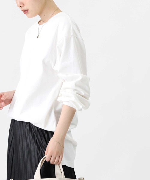 HONEYSUCKLE ROSE（ハニーサックルローズ）の「【HONEYSUCKLE ROSE】スリットビッグシルエットロンT（Tシャツ/カットソー・レディース・ライトブラウン/ホワイト/ブラック・S/L/M）」の6枚目の写真