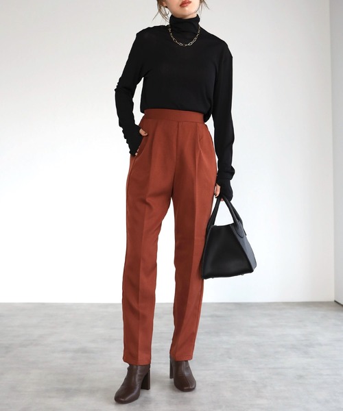 4youstory（フォーユーストーリー）の「ウールライクポリエステルセンタープレスパンツ（スラックス・レディース・ブラック/オレンジ/アイボリー/グレイッシュベージュ・MEDIUM）」の4枚目の写真