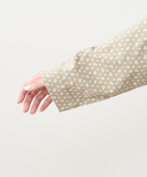 PUAL CE CIN（ピュアルセシン）の「小花プリント抜染プリントチュニック（Tシャツ/カットソー・レディース・チャコール/ブラウン/ベージュ/ブルー・FREE）」の22枚目の写真