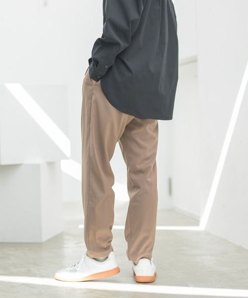 CASPER JOHN（キャスパージョン）の「Tapered Slim Slacks/テーパードスリムスラックス（スラックス・メンズ・ブラウン/ライトベージュ/ブラック/ネイビー・マルチサイズ）」の13枚目の写真