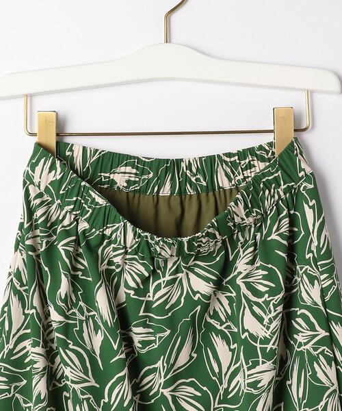 EMMEL REFINES（エメルリファインズ）の「＜EMMEL REFINES（エメル リファインズ）＞EM リーフプリント ギャザースカート（スカート・レディース・ブラック/ケリー・FREE）」の8枚目の写真