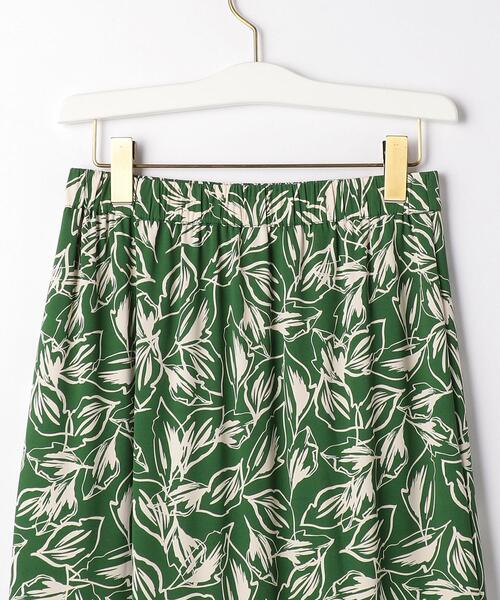 EMMEL REFINES（エメルリファインズ）の「＜EMMEL REFINES（エメル リファインズ）＞EM リーフプリント ギャザースカート（スカート・レディース・ブラック/ケリー・FREE）」の9枚目の写真