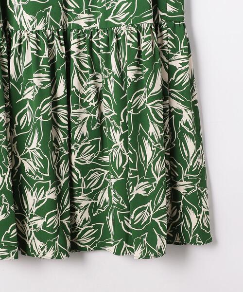EMMEL REFINES（エメルリファインズ）の「＜EMMEL REFINES（エメル リファインズ）＞EM リーフプリント ギャザースカート（スカート・レディース・ブラック/ケリー・FREE）」の3枚目の写真