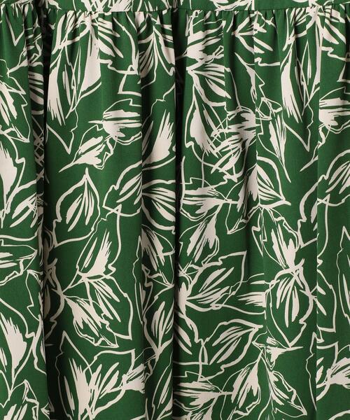 EMMEL REFINES（エメルリファインズ）の「＜EMMEL REFINES（エメル リファインズ）＞EM リーフプリント ギャザースカート（スカート・レディース・ブラック/ケリー・FREE）」の4枚目の写真