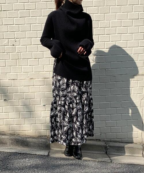 EMMEL REFINES（エメルリファインズ）の「＜EMMEL REFINES（エメル リファインズ）＞EM リーフプリント ギャザースカート（スカート・レディース・ブラック/ケリー・FREE）」の12枚目の写真