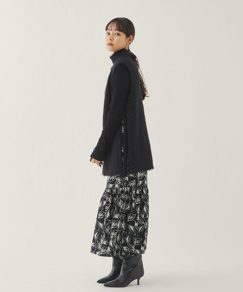 EMMEL REFINES（エメルリファインズ）の「＜EMMEL REFINES（エメル リファインズ）＞EM リーフプリント ギャザースカート（スカート・レディース・ブラック/ケリー・FREE）」の16枚目の写真