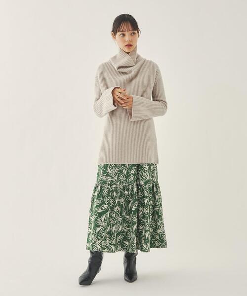 EMMEL REFINES（エメルリファインズ）の「＜EMMEL REFINES（エメル リファインズ）＞EM リーフプリント ギャザースカート（スカート・レディース・ブラック/ケリー・FREE）」の17枚目の写真