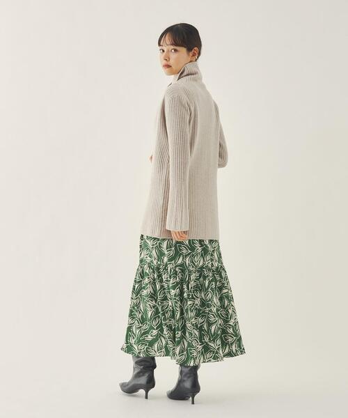 EMMEL REFINES（エメルリファインズ）の「＜EMMEL REFINES（エメル リファインズ）＞EM リーフプリント ギャザースカート（スカート・レディース・ブラック/ケリー・FREE）」の18枚目の写真