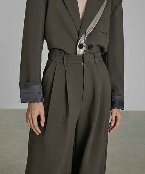 UNSPOKEN(アンスポクン)の「【UNSPOKEN】Double pleats slit design trousers UD21K015(スラックス・レディース・モカ・L/S/M)」の4枚目の写真