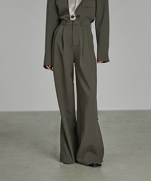 UNSPOKEN(アンスポクン)の「【UNSPOKEN】Double pleats slit design trousers UD21K015(スラックス・レディース・モカ・L/S/M)」の7枚目の写真