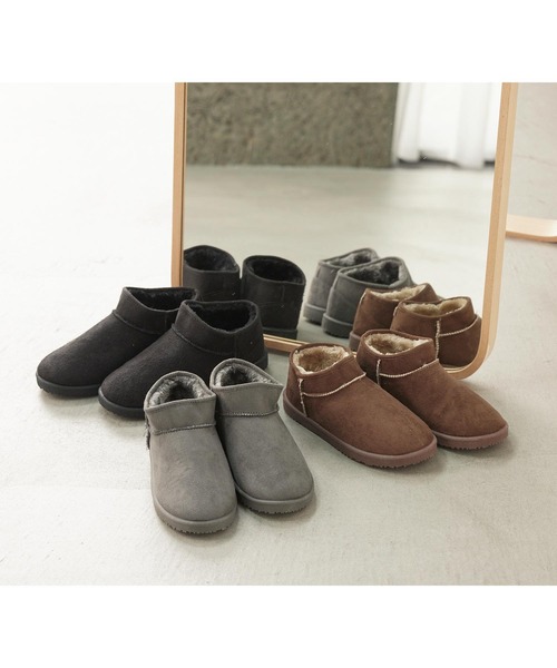 KOBE LETTUCE（コウベレタス）の「アンクルムートンブーツ（ブーツ・レディース・チャコールグレー/ブラック/ダークブラウン・M/L）」の9枚目の写真