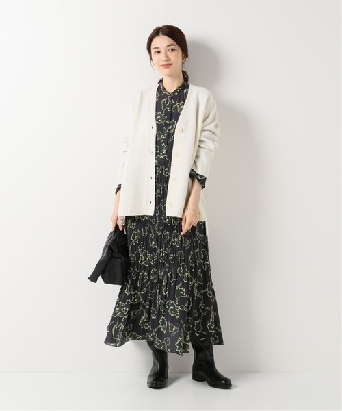 IENA（イエナ）の「フラワープリントランダムプリーツワンピース