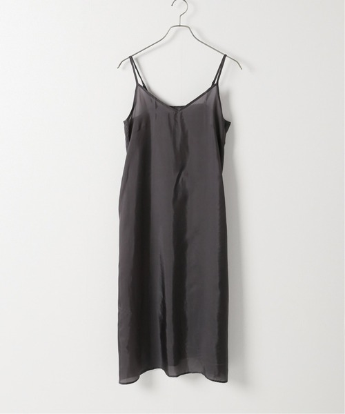 IENA（イエナ）の「フラワープリントランダムプリーツワンピース