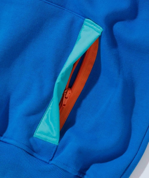 XLARGE(エクストララージ)の「PANELED NYLON SWEAT(スウェット・メンズ・ブラック/ブルー/アッシュ・S/M/L/XL)」の8枚目の写真