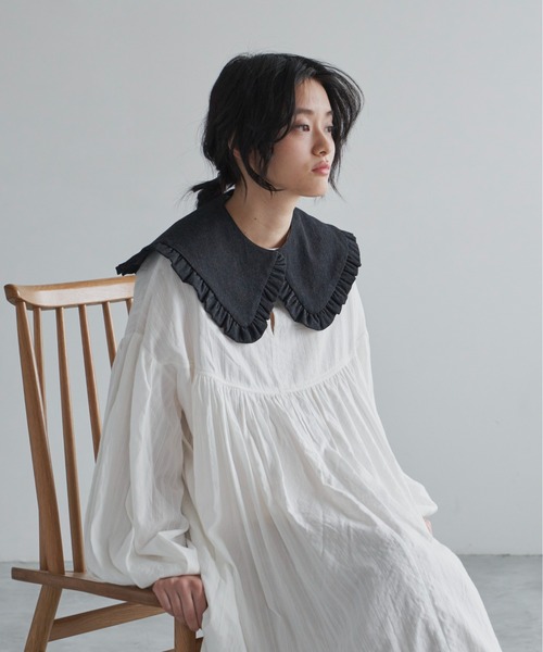 Libra Cue（リブラ キュー）の「”アソート付け襟”　　　　　　　　　　　　　　　　　　　　　　　コーディネートの主役になるボリューム感、トップス、ワンピース、アウターなど様々なアイテムに使用可（付け襟・レディース・ブラック系1/ベージュ/ブラック系2・FREE）」の7枚目の写真