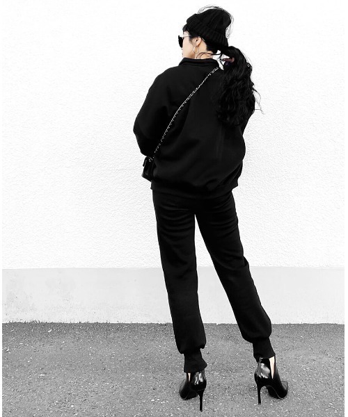 LVEU.(ラブユ.)の「Center seam sweat jogger pants / センターシームスウェットジョガーパンツ(Ai select)(その他パンツ・レディース・ブラック・FREE)」の5枚目の写真