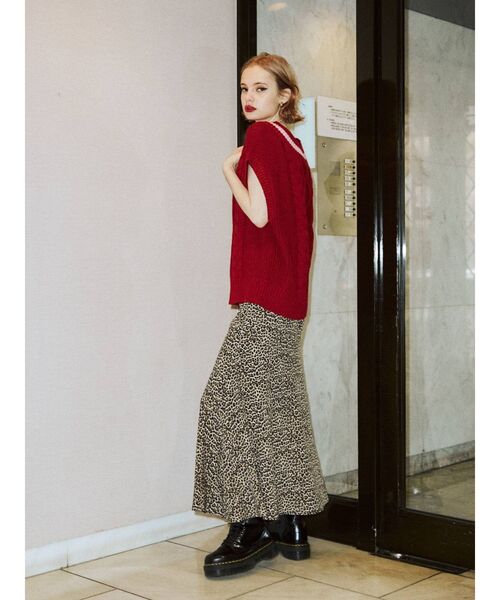 jouetie(ジュエティ)の「ルーズニットベスト(ベスト・レディース・ブラック/レッド/グリーン/ベージュ・MEDIUM)」の18枚目の写真