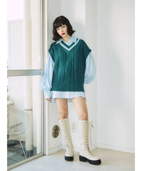 jouetie(ジュエティ)の「ルーズニットベスト(ベスト・レディース・ブラック/レッド/グリーン/ベージュ・MEDIUM)」の21枚目の写真